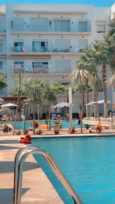 Superbe Appartement En Residence Balneaire Bouznika Esterno foto